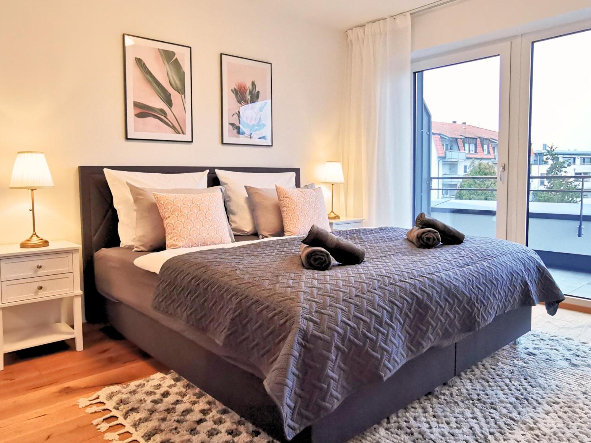 Ferienwohnung Fynbos Penthouse Deluxe, Balkon, Parkplatz Straubing Exterior foto