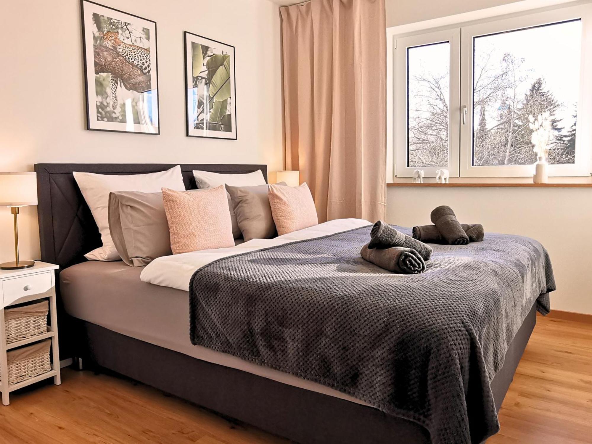 Ferienwohnung Fynbos Penthouse Deluxe, Balkon, Parkplatz Straubing Exterior foto